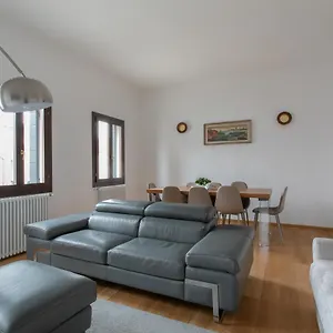 Apartamento Residenza Pomponi Deluxe, Venecia